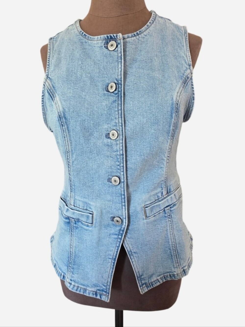 AE American Eagle Crew Neck Button-Up Denim Vest Size  Medium
